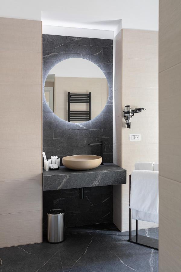 Hotel Poerio 25 Boutique Stay نابولي المظهر الخارجي الصورة